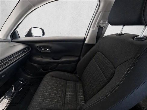 Certified 2024 Honda HR-V LX image 19