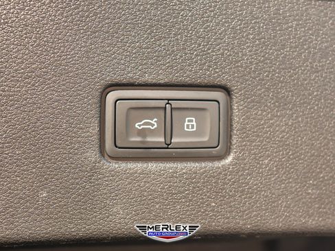 Used 2020 Audi Q8 Prestige w/ Prestige Package image 51