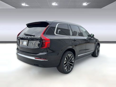 New 2026 Volvo XC90 T8 Plus w/ Protection Package AWD/4WD image 9