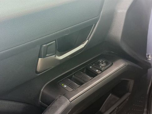 Used 2025 Toyota Tacoma TRD Sport image 16