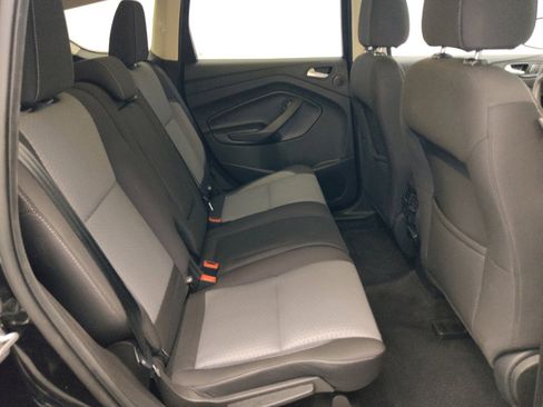 Used 2017 Ford Escape SE w/ Equipment Group 201A FWD image 19