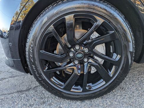 Used 2024 Land Rover Discovery Dynamic SE image 53