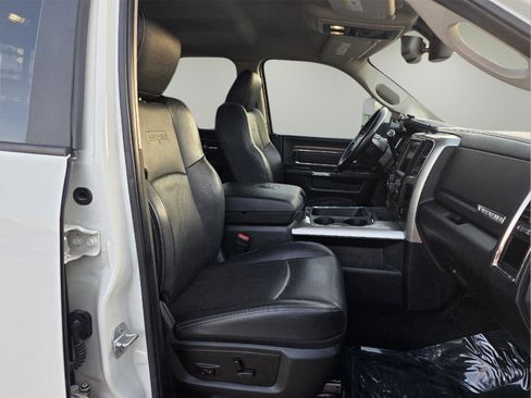 Used 2017 RAM 3500 Laramie image 16