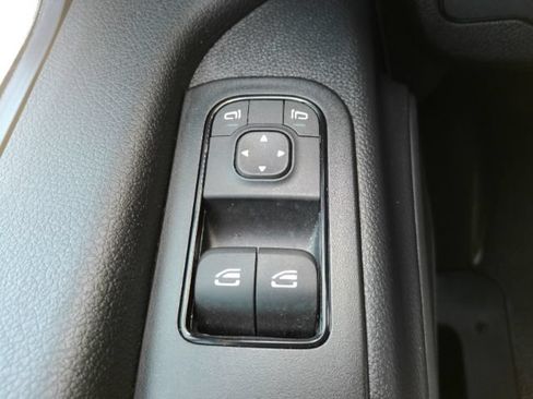 Used 2026 Mercedes-Benz Sprinter 2500 image 32