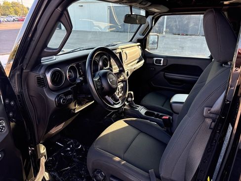Used 2021 Jeep Wrangler Unlimited Sport image 8