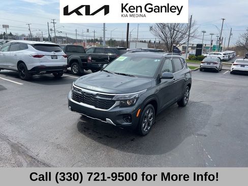 Certified 2024 Kia Seltos S image 3