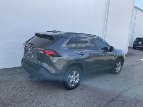 Used 2022 Toyota RAV4 XLE w/ Convenience Package image 4