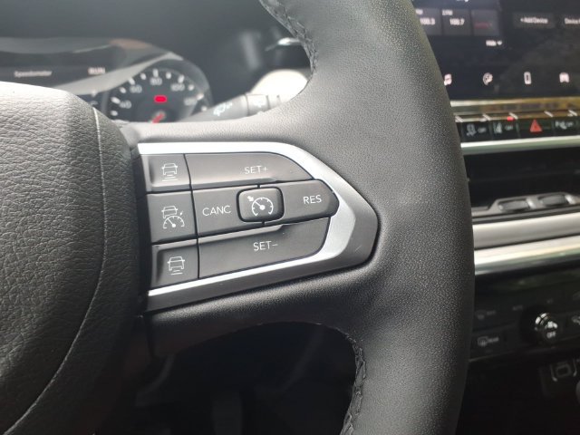 Certified 2023 Jeep Compass Limited AWD/4WD image 29