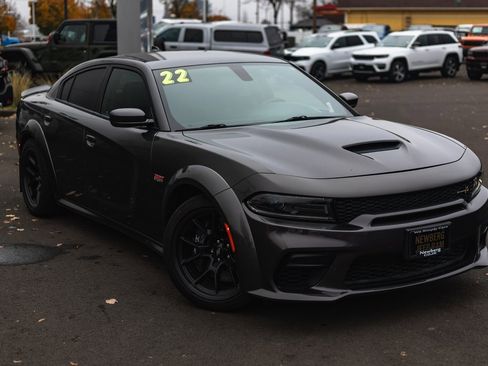 Used 2022 Dodge Charger Scat Pack image 2