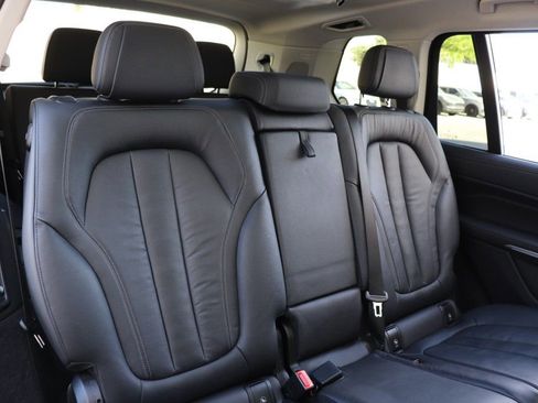 Used 2020 BMW X7 xDrive40i w/ Premium Package image 32