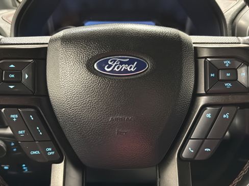 Used 2020 Ford Expedition Limited w/ Equipment Group 303A AWD/4WD image 16