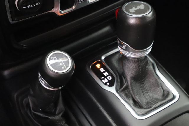 Used 2021 Jeep Wrangler Unlimited Sahara AWD/4WD image 28