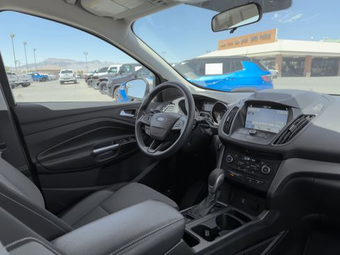 Used 2019 Ford Escape SE FWD image 9