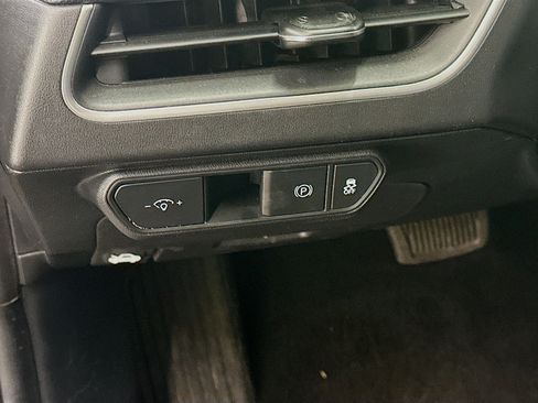 Used 2025 Kia K4 LXS image 17