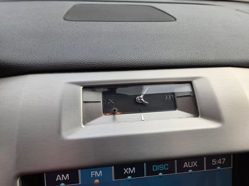 Used 2013 Cadillac Escalade Premium image 36