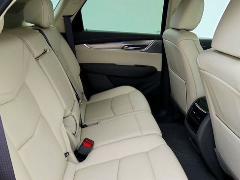 Used 2021 Cadillac XT5 Premium Luxury AWD/4WD image 24
