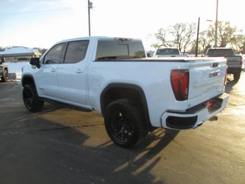 Certified 2025 GMC Sierra 1500 AT4 w/ AT4 Premium Package image 9