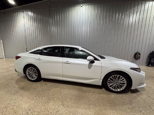 Used 2021 Toyota Avalon Limited AWD/4WD image 5