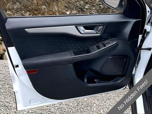 Used 2020 Ford Escape SE FWD image 21