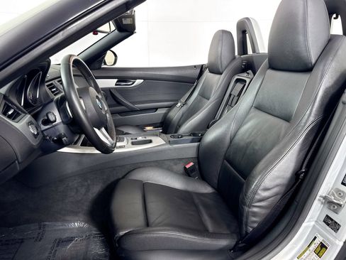 Used 2009 BMW Z4 sDrive35i image 23