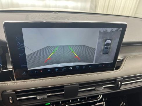 Used 2023 Lincoln Corsair AWD w/ Equipment Group 101A image 18