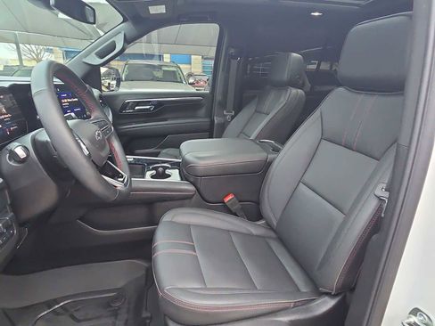 Used 2025 Chevrolet Tahoe RST w/ Comfort Package image 13