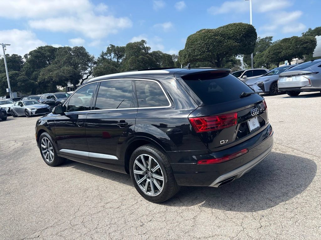 Used 2018 Audi Q7 2.0T Premium Plus w/ Premium Plus Package AWD/4WD image 3