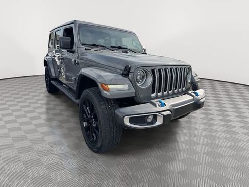 Used 2023 Jeep Wrangler Unlimited Sahara w/ Cold Weather Group AWD/4WD image 4
