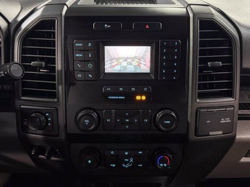 Used 2022 Ford F250 XL w/ STX Appearance Package image 29