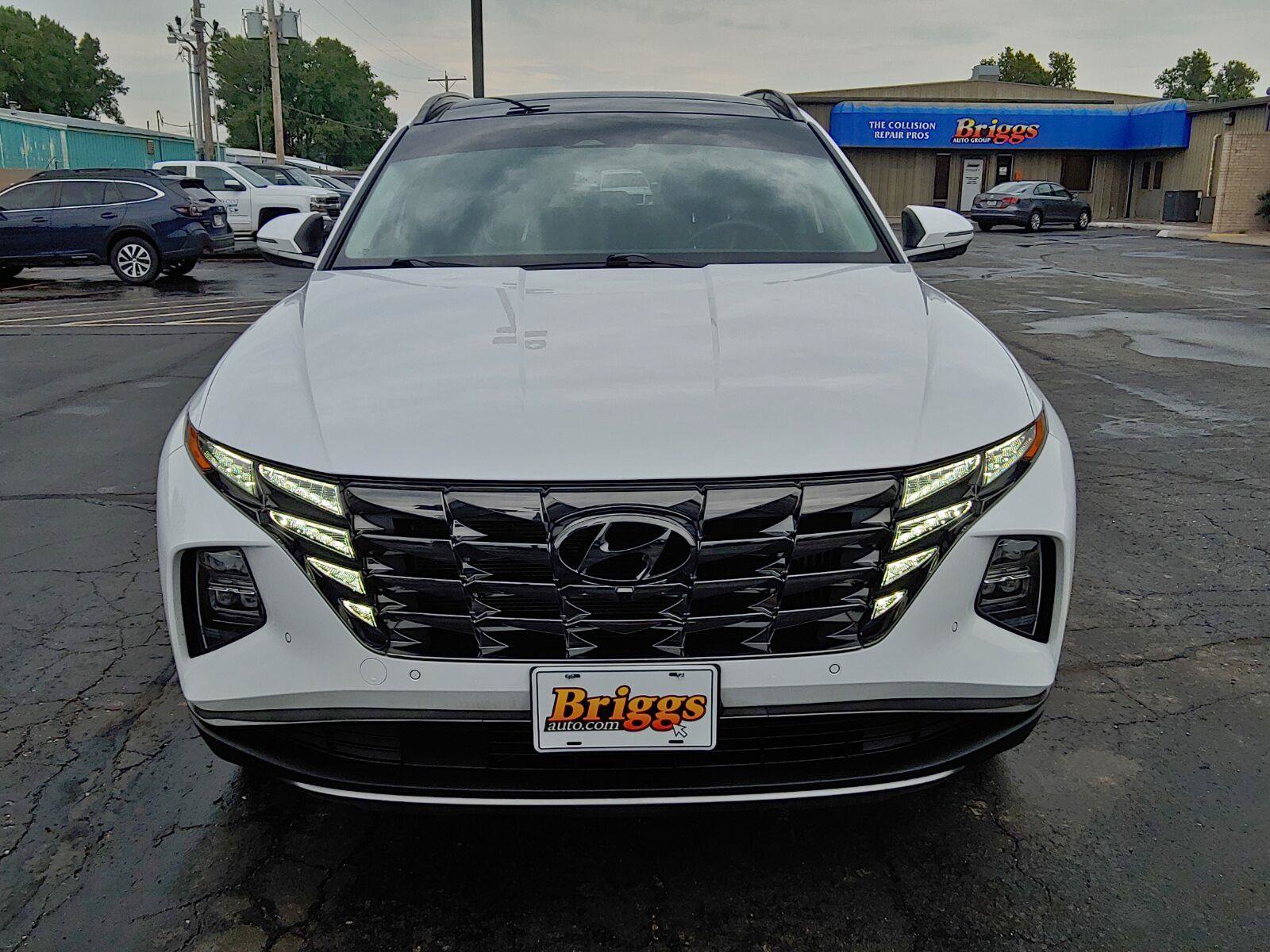 Used 2023 Hyundai Tucson Limited AWD/4WD image 2