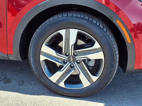 Used 2023 Kia Sorento EX image 9