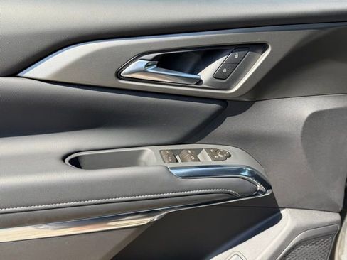 New 2026 Chevrolet Traverse LT w/ LPO, Floor Liner Package FWD image 11