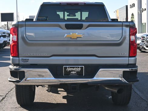 Used 2024 Chevrolet Silverado 2500 LTZ w/ LTZ Convenience Package image 12