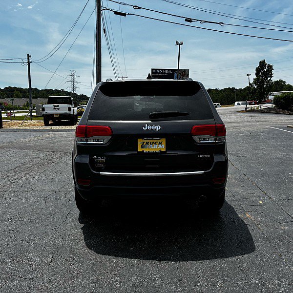 Used 2015 Jeep Grand Cherokee Limited w/ Luxury Group II AWD/4WD image 9