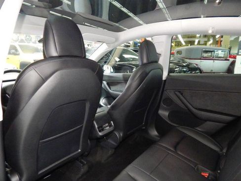 Used 2021 Tesla Model Y Performance image 30