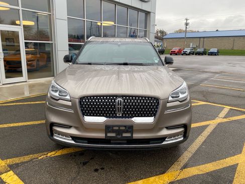 Used 2020 Lincoln Aviator Reserve w/ Equipment Group 202A image 8