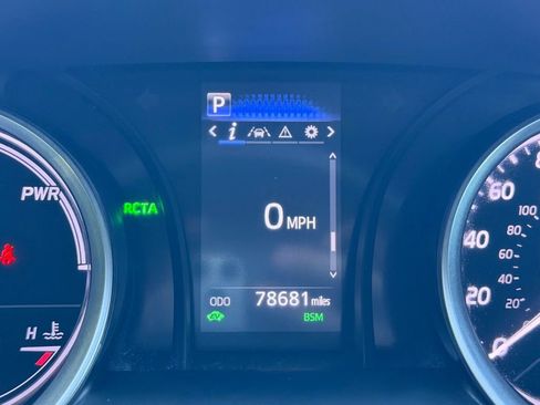 Used 2022 Toyota Camry LE image 33