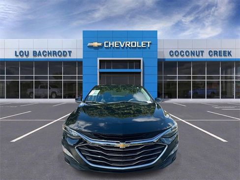Used 2024 Chevrolet Malibu LT image 3