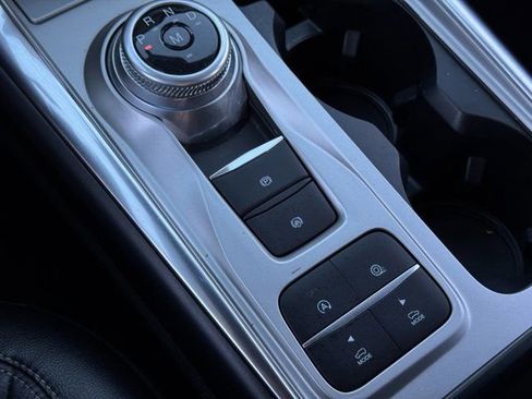 Used 2020 Ford Explorer Limited image 18