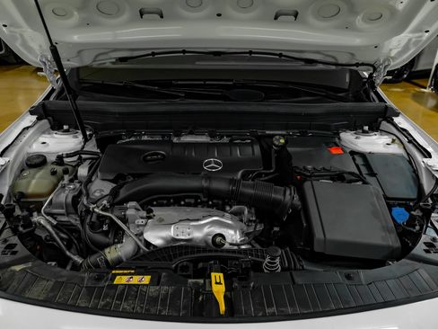 Used 2023 Mercedes-Benz GLB 250 image 57