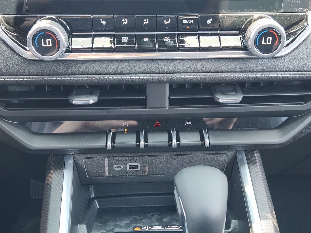 New 2026 Chevrolet Colorado LT w/ LT Convenience Package AWD/4WD image 14