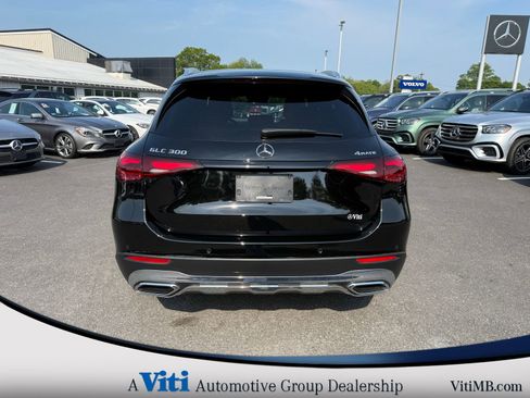 Used 2024 Mercedes-Benz GLC 300 4MATIC image 7