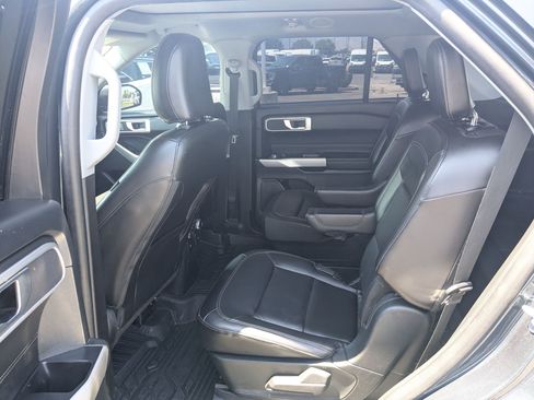 Used 2023 Ford Explorer XLT w/ Equipment Group 202A AWD/4WD image 30