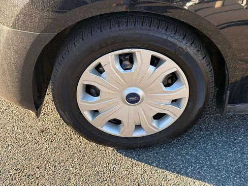 Used 2022 Ford Transit Connect XL image 11