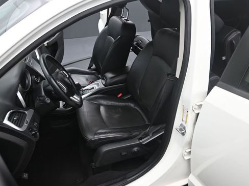 Used 2018 Dodge Journey GT w/ Nav & Sun Group image 11