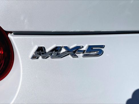 Used 2019 MAZDA MX-5 Miata Grand Touring image 8