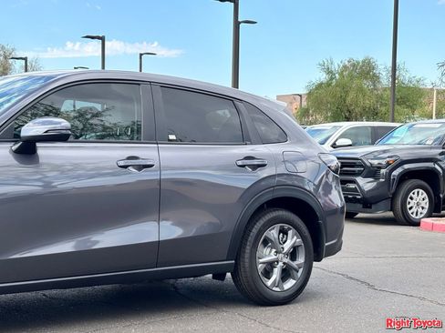 Used 2026 Honda HR-V LX image 9