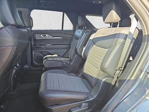 New 2026 Ford Explorer ST-Line w/ ST-Line Street Pack image 9
