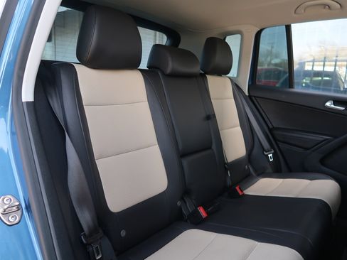 Used 2017 Volkswagen Tiguan S image 31
