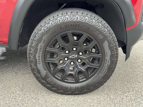 Used 2025 Chevrolet Colorado Trail Boss AWD/4WD image 27